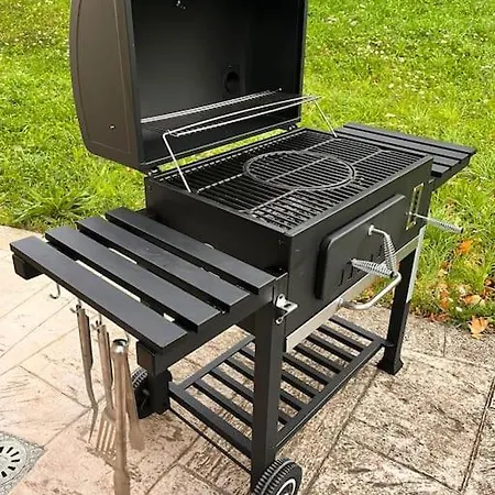 La Casita, Entorno Rural, Servicios Y Comida Local