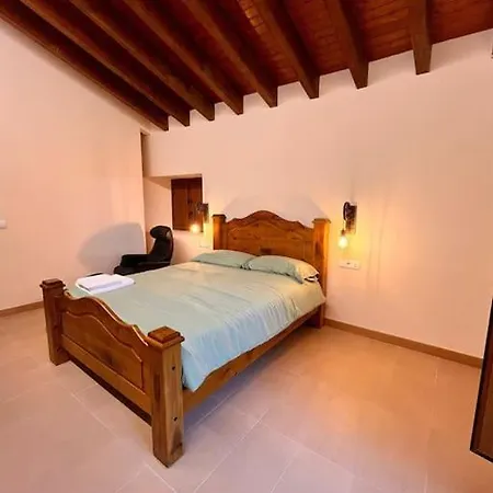 La Casita, Entorno Rural, Servicios Y Comida Local *