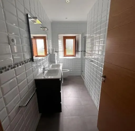 La Casita, Entorno Rural, Servicios Y Comida Local